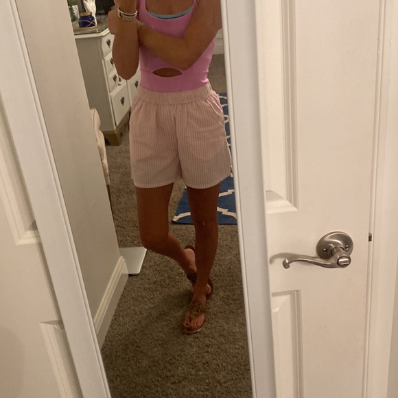 Target Linen shorts. size XL in GIRLS, but would fit a XS-S junior! - Picture 3 of 4